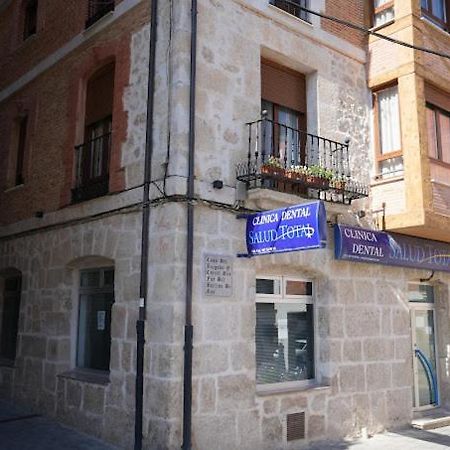 Apartamentos Turisticos Empecinado Roa Exterior photo